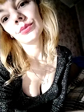 AliceSwan1122 online show from 10/21/25, 10:21