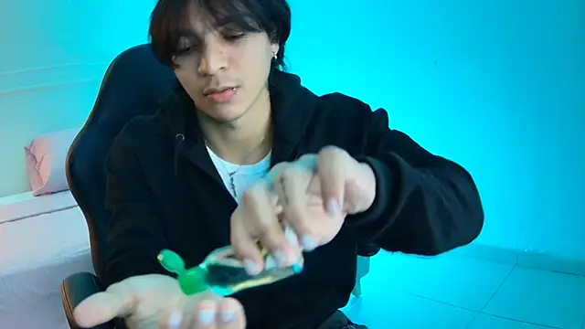 toji luxxer online show from 09/17/25, 12:07