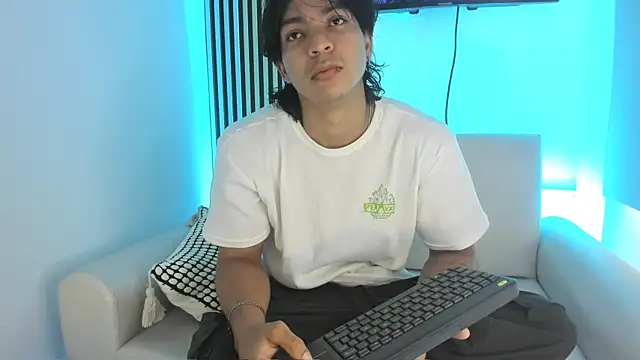 toji luxxer online show from 09/26/25, 01:15