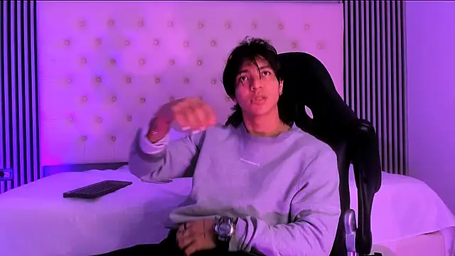 toji luxxer online show from 11/11/25, 10:10