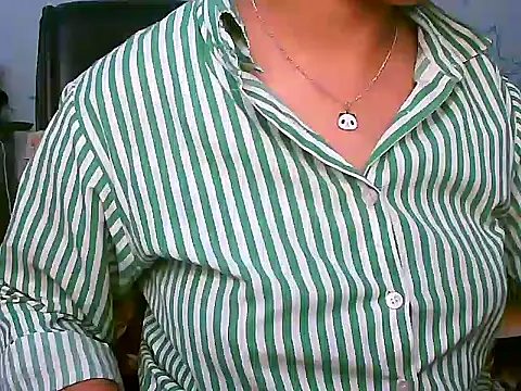 Snapshot of Mahi_Chaudhary chatting on 10/07/25, 04:09 Mahi Chaudhary online show from 10/07/25, 04:09