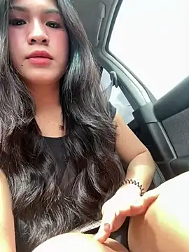 ZoeyJohnson online show from 10/18/25, 12:24