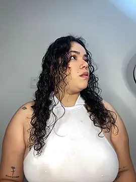 krisstenSantos online show from 10/27/25, 01:59