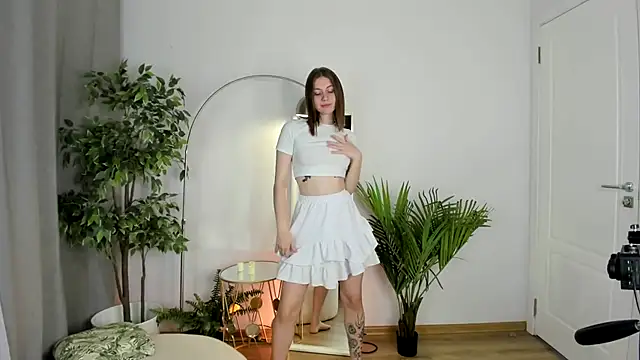 Snapshot of Pink_Muse chatting on 11/06/25, 01:56 Pink Muse online show from 11/06/25, 01:56