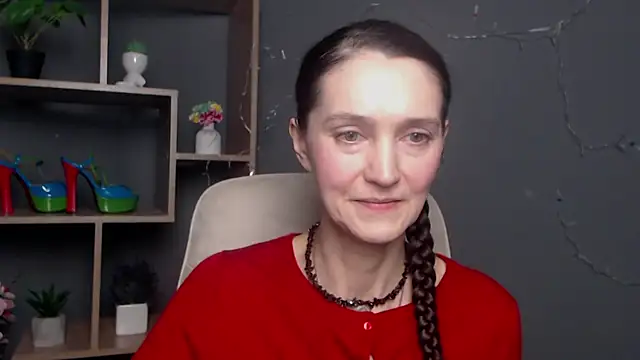 TayaFinch online show from 11/16/25, 02:33