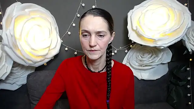 TayaFinch online show from 11/17/25, 01:17