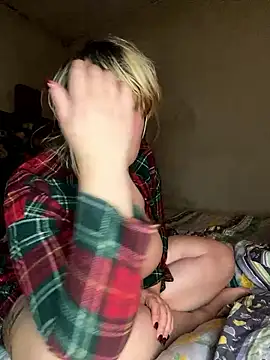 Snapshot of STRIPsegale chatting on 01/14/26, 09:09 STRIPsegale online show from 01/14/26, 09:09