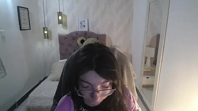 alllyson  online show from 12/13/25, 07:53