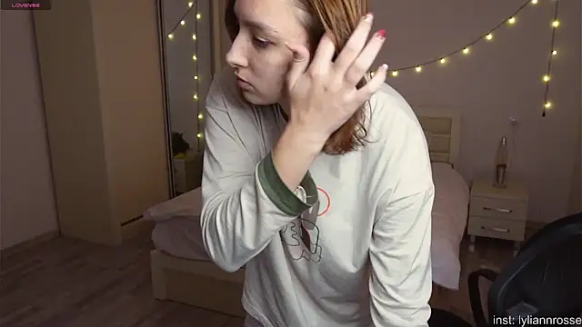 LilyannRosse online show from 11/08/25, 07:19