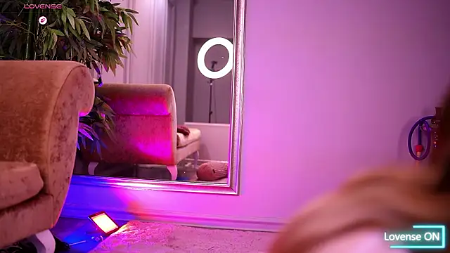 Snapshot of SiennaJayden chatting on 01/15/26, 06:33 SiennaJayden online show from 01/15/26, 06:33