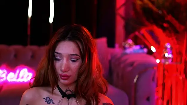 Snapshot of SiennaJayden chatting on 02/18/26, 07:37 SiennaJayden online show from 02/18/26, 07:37