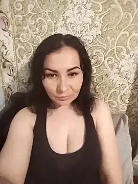 Snapshot of Mia24Blove chatting on 05/04/26, 05:53 Mia24Blove online show from 05/04/26, 05:53