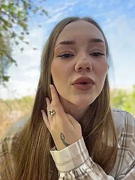 MilaMoone online show from 04/29/26, 11:14
