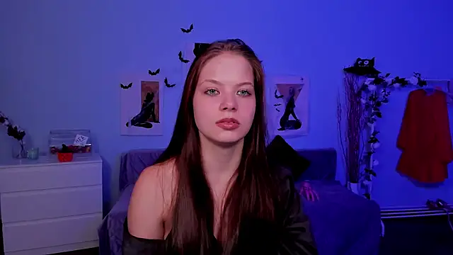 BetsyKiss online show from 10/28/25, 05:15