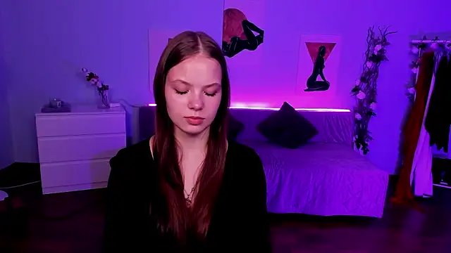 BetsyKiss online show from 06/18/26, 05:06