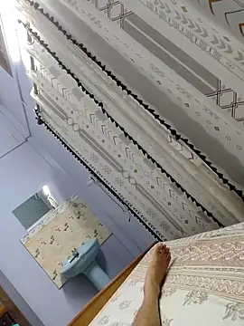 Snapshot of Donerviky chatting on 10/28/25, 08:11 Donerviky online show from 10/28/25, 08:11