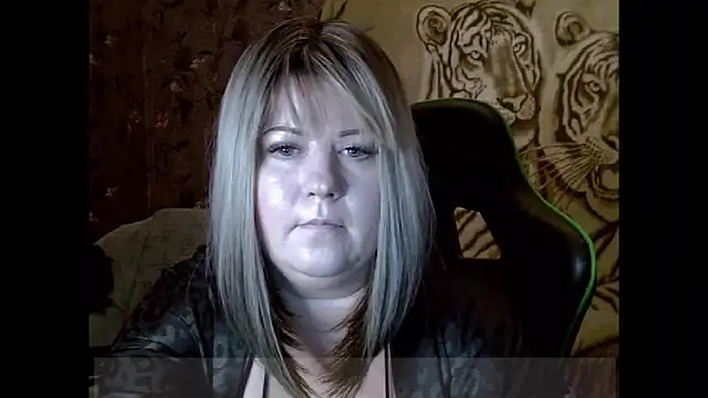 YuliiaSan online show from 09/24/25, 06:11