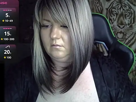 YuliiaSan online show from 11/16/25, 09:15