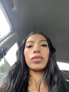 Tiffany Low online show from 05/17/26, 02:13