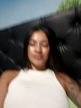 Snapshot of MiQeilaSweet chatting on 01/18/26, 02:04 MiQeilaSweet online show from 01/18/26, 02:04