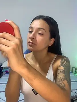 Snapshot of MiQeilaSweet chatting on 02/06/26, 09:18 MiQeilaSweet online show from 02/06/26, 09:18