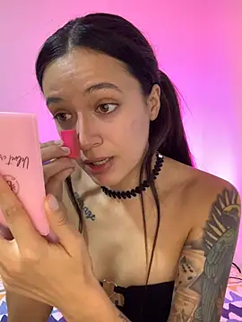 Snapshot of MiQeilaSweet chatting on 03/12/26, 05:52 MiQeilaSweet online show from 03/12/26, 05:52