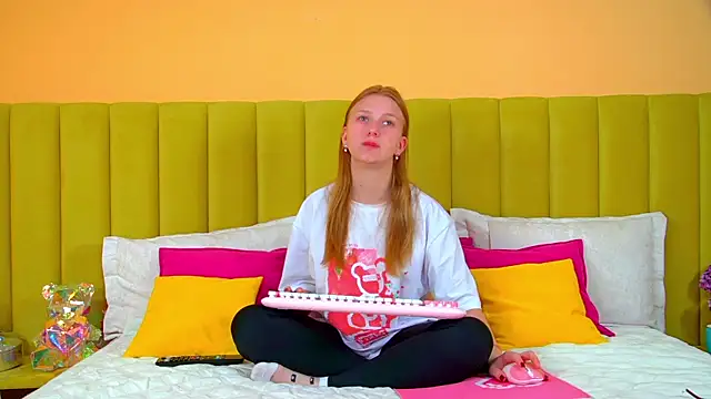 BeatriceBinoche online show from 09/27/25, 06:29