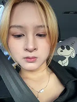 yuki june online show from 10/26/25, 08:42