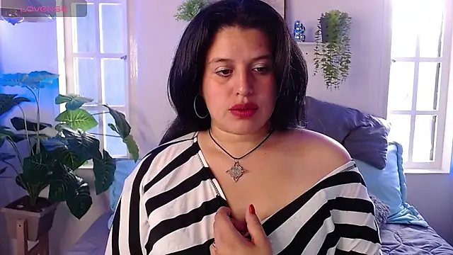 Andrea secret  online show from 10/28/25, 04:09