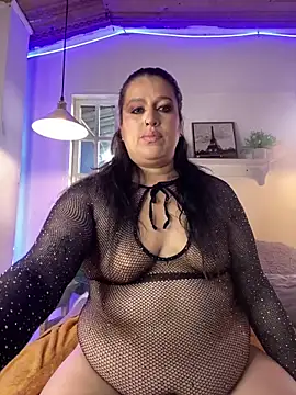 Snapshot of Andrea_secret_ chatting on 06/10/26, 02:27 Andrea secret online show from 06/10/26, 02:27