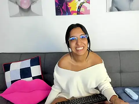 Valerygomez02 online show from 03/18/26, 06:44