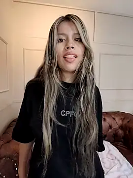 EMILIIA RICHTER   online show from 10/05/25, 11:30