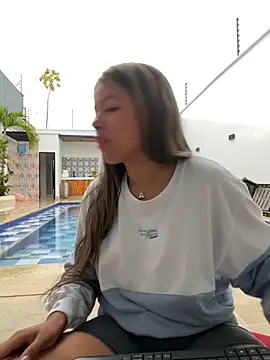 EMILIIA RICHTER   online show from 10/12/25, 11:31