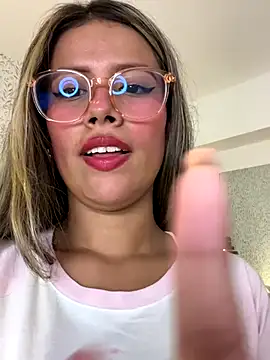 EMILIIA RICHTER   online show from 10/30/25, 06:08