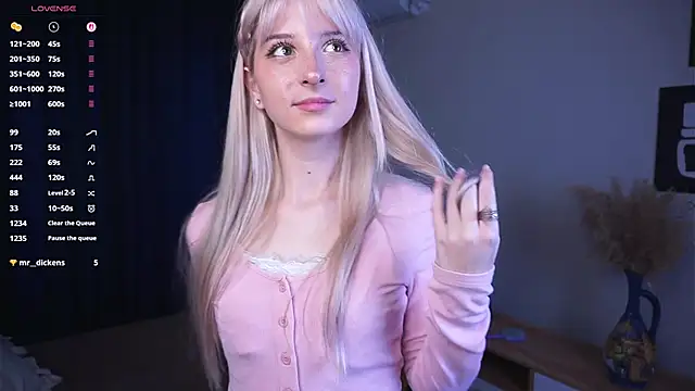 FridaAaberg online show from 09/24/25, 07:12