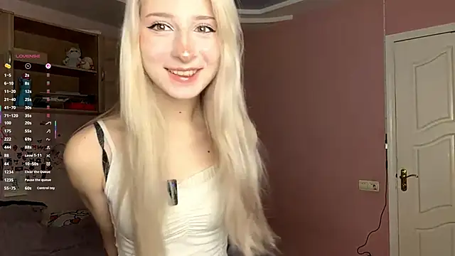 FridaAaberg online show from 11/02/25, 06:49