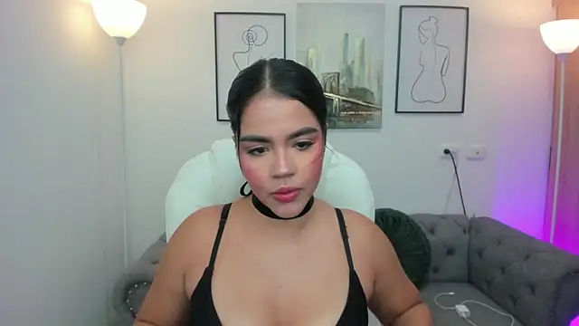 Snapshot of Mila_blaze chatting on 10/09/25, 04:10 Mila blaze online show from 10/09/25, 04:10