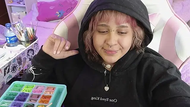 Snapshot of NekoWaifu chatting on 04/29/26, 05:30 NekoWaifu online show from 04/29/26, 05:30