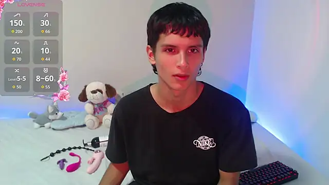 Snapshot of Brahian7u7 chatting on 11/10/25, 02:21 Brahian7u7 online show from 11/10/25, 02:21