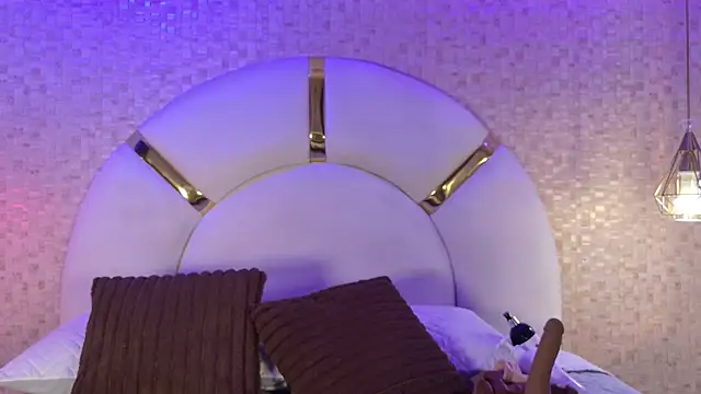 paulina cano online show from 11/04/25, 07:35