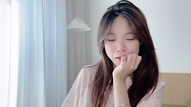 Meng 777 online show from 10/11/25, 04:22