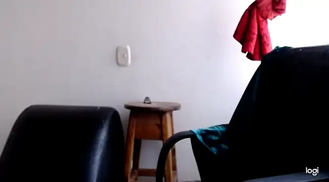 Snapshot of Lisa_Squirt_Hot chatting on 12/27/24, 08:28 Lisa Squirt Hot online show from 12/27/24, 08:28