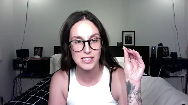 annmarieferrara online show from 01/16/26, 03:43