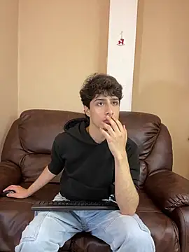 Xam Collen online show from 12/15/25, 05:06