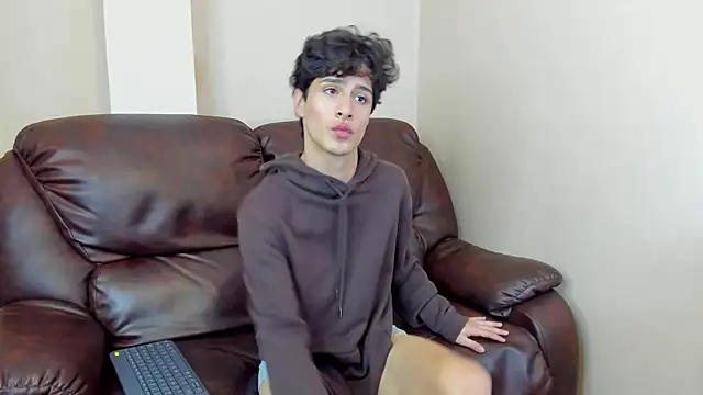 Xam Collen online show from 12/19/25, 01:51