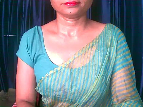 Snapshot of Sangeetha5 chatting on 10/02/25, 07:59 Sangeetha5 online show from 10/02/25, 07:59
