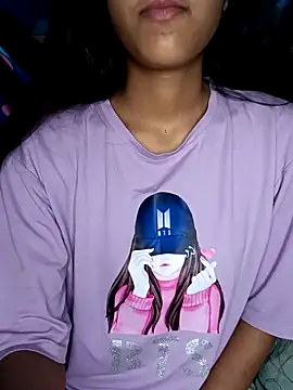 Snapshot of reetika6375 chatting on 10/06/25, 07:44 reetika6375 online show from 10/06/25, 07:44