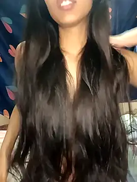 Snapshot of reetika6375 chatting on 11/16/25, 10:32 reetika6375 online show from 11/16/25, 10:32