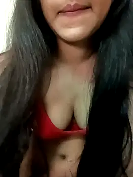 Snapshot of reetika6375 chatting on 12/20/25, 08:10 reetika6375 online show from 12/20/25, 08:10