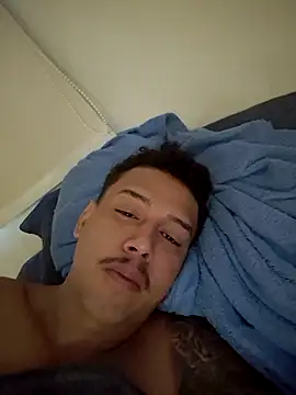 Snapshot of maicon9339 chatting on 10/27/25, 05:28 maicon9339 online show from 10/27/25, 05:28